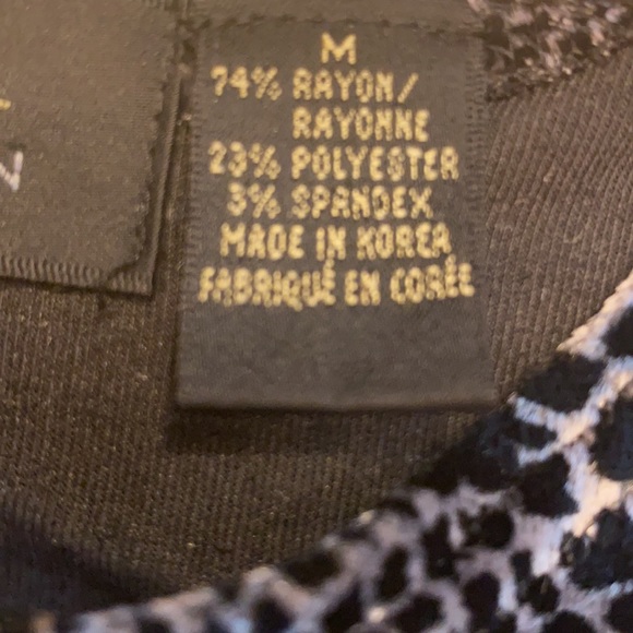 Dana Buchman - sharp, stretchy, and soft animal print short sleeve top. - Picture 6 of 7